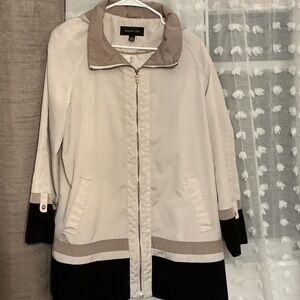 Jones New York Cream and Black Trench Coat
